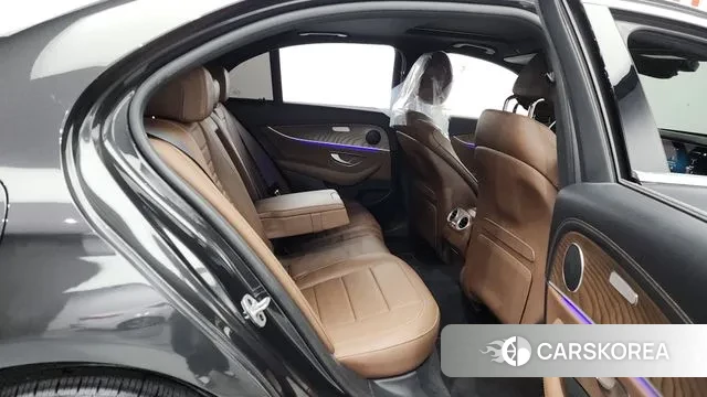 Mercedes-Benz E-Class W213 2021 Серый из Кореи, фото 3