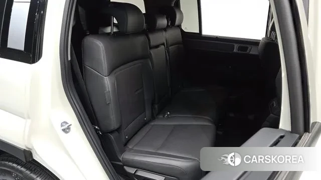 Hyundai Santa Fe (MX5) 2023 Серебристо-серый из Кореи, фото 3