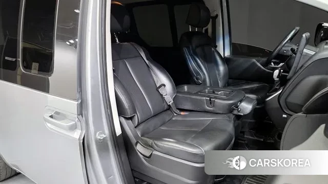 Hyundai Staria 2021 Серебряный из Кореи, фото 3