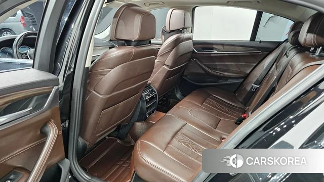 BMW 5 Series (G30) 2018 Черный из Кореи, фото 3