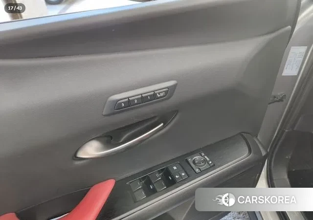 Lexus UX250h 2021 Серый из Кореи, фото 3