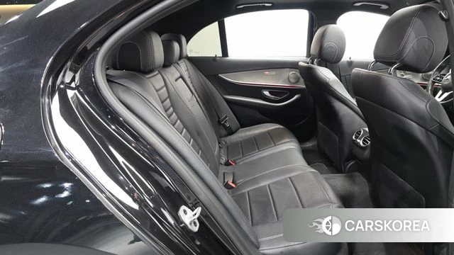 Mercedes-Benz E-Class W213 2018 Черный из Кореи, фото 3