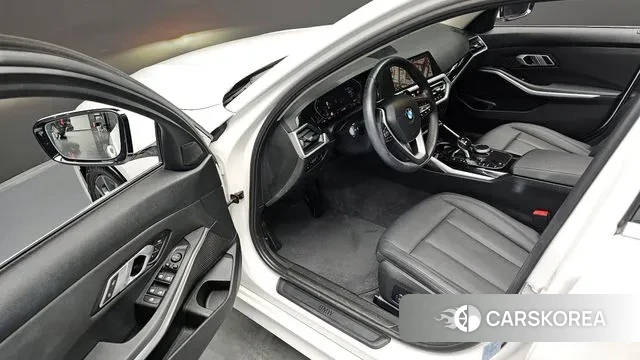 BMW 3 Series (G20) 2019 Белый из Кореи, фото 3