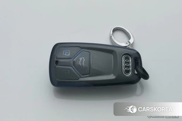 Audi A4L 2019 Белый из Китая, фото 3