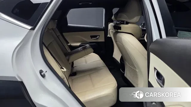 Hyundai Kona Hybrid (SX2) 2023 Белый из Кореи, фото 3