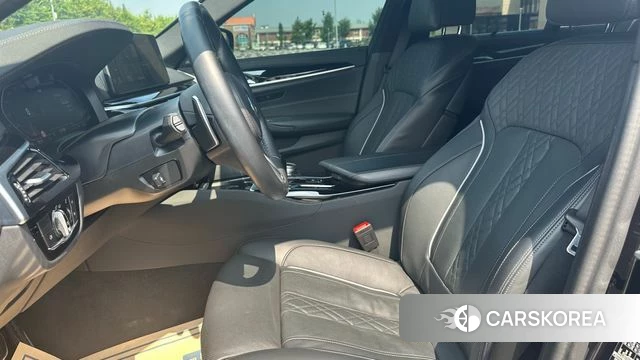 BMW 5 Series (G30) 2022 Черный из Кореи, фото 3