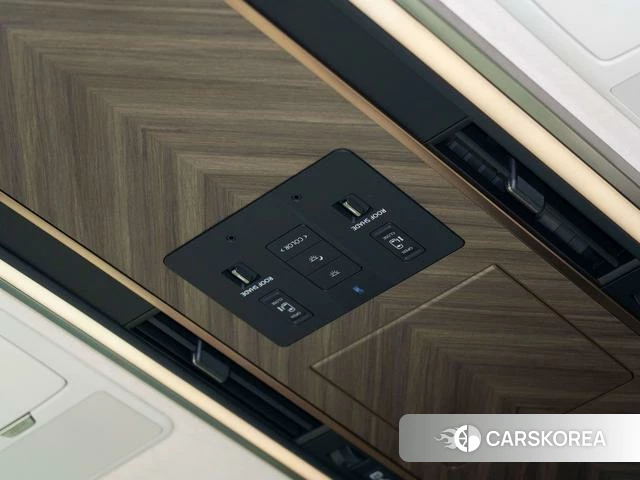 Lexus LM 2026 Черный из Китая, фото 3