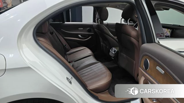 Mercedes-Benz E-Class W213 2020 Белый из Кореи, фото 3