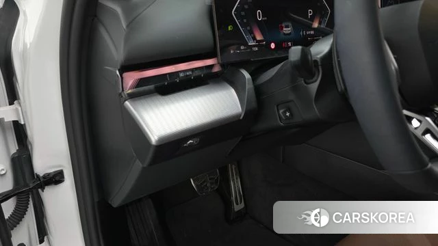 BMW 5 Series (G60) 2025 Белый из Кореи, фото 3