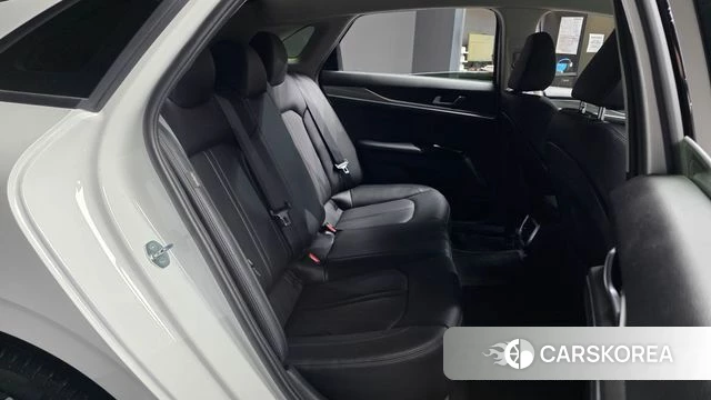 Kia The New K5 3rd generation 2024 Белый из Кореи, фото 3