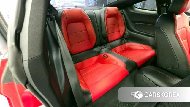Ford Mustang 2022 Красный из Кореи, фото 3