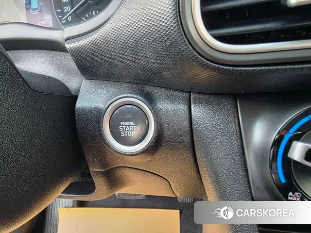 Hyundai Kona 2018 Белый двухцветный из Кореи, фото 3