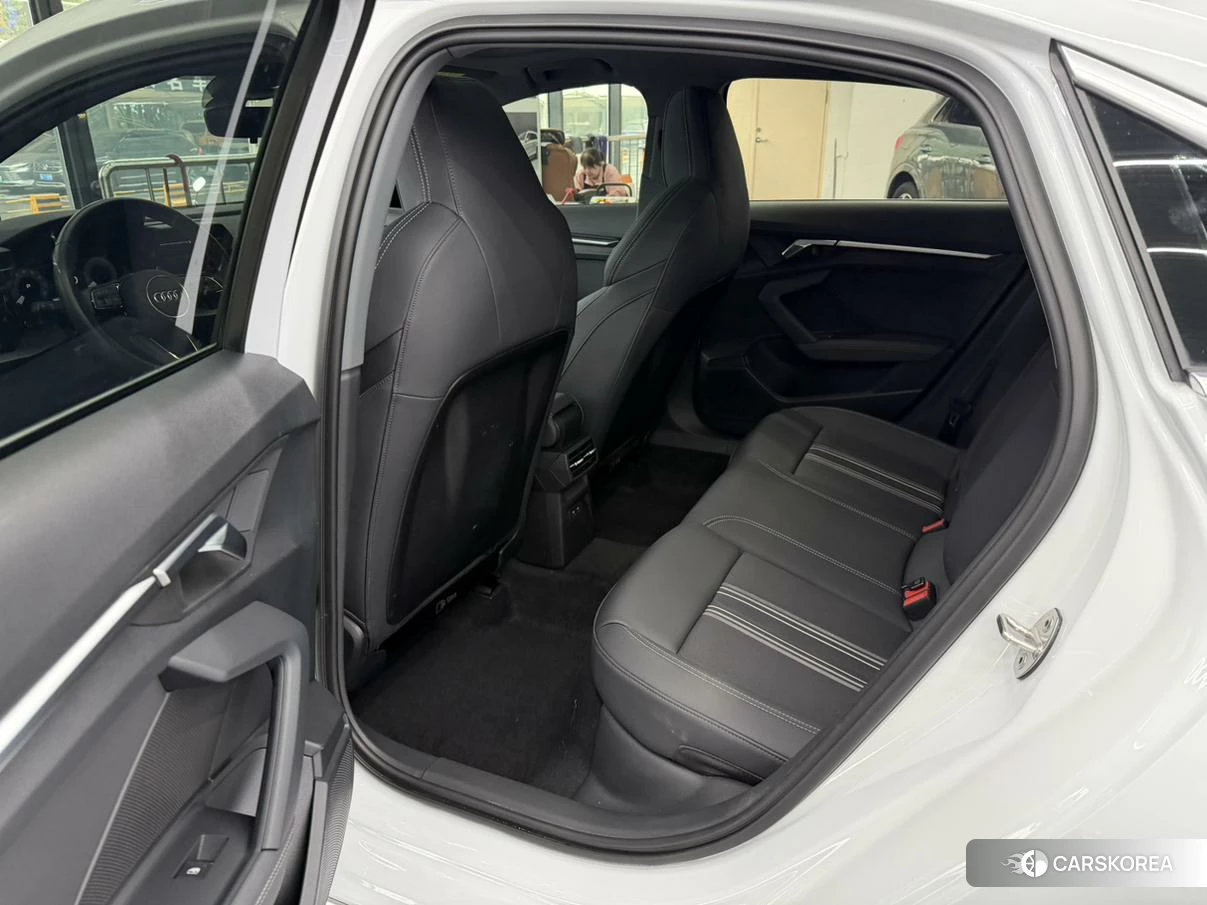 Audi A3 2023 Белый из Китая, фото 3