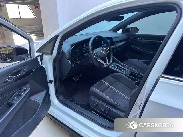 Volkswagen Golf 2022 Белый из Китая, фото 3