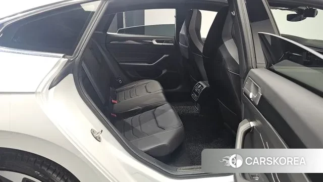 Volkswagen Arteon 2022 Белый из Кореи, фото 3