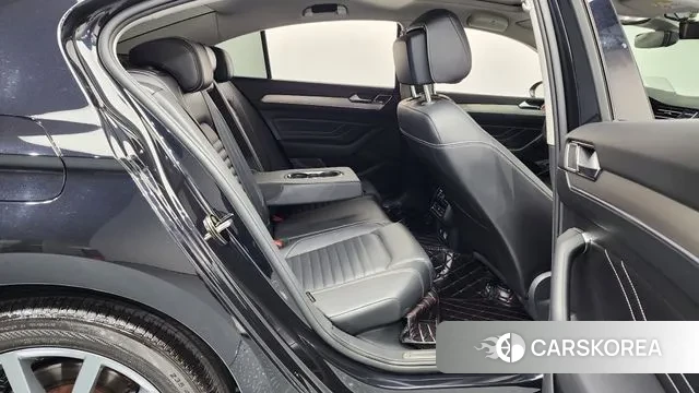 Volkswagen Passat GT (B8) 2022 Черный из Кореи, фото 3