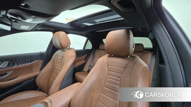 Mercedes-Benz E-Class W213 2021 Серый из Кореи, фото 3