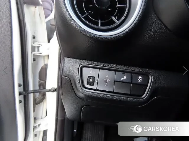 Kia The New K3 2nd generation 2021 Белый из Кореи, фото 3