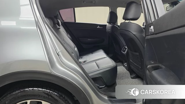 Kia Sportage The Bold 2021 Серый из Кореи, фото 3