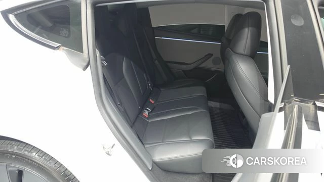 Tesla Model 3 2024 Белый из Кореи, фото 3