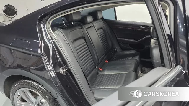 Volkswagen Passat GT (B8) 2018 Черный из Кореи, фото 3