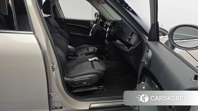 Mini Cooper Countryman 2023 Песочный из Кореи, фото 3