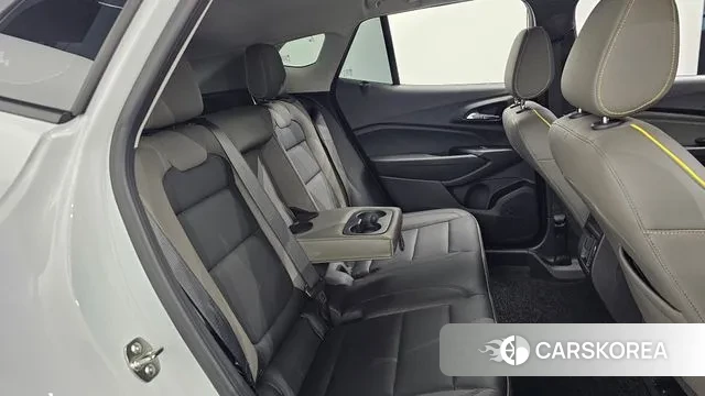 Chevrolet (GM Daewoo) Trax Crossover 2024 Белый из Кореи, фото 3