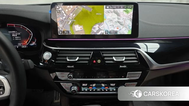 BMW 5 Series (G30) 2023 Серебристо-серый из Кореи, фото 3