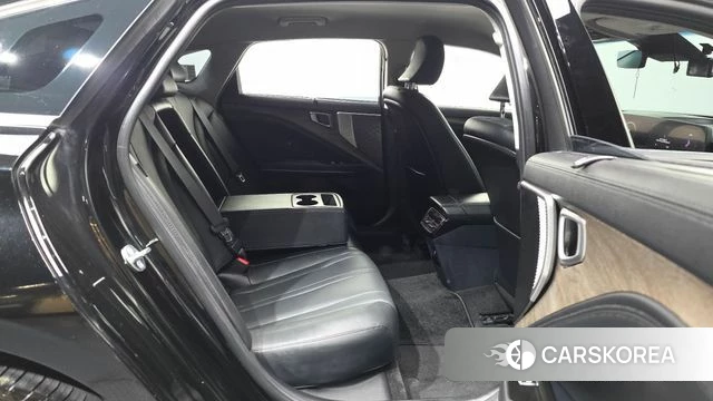 Kia K8 2023 Черный из Кореи, фото 3
