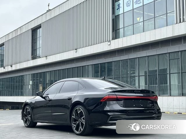 Audi A7L 2025 Черный из Китая, фото 3