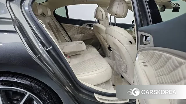 Genesis The New G70 2023 Серый из Кореи, фото 3