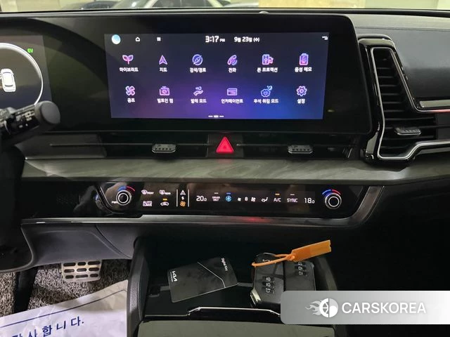 Kia Sportage 5th Generation Hybrid 2024 Белый из Кореи, фото 3