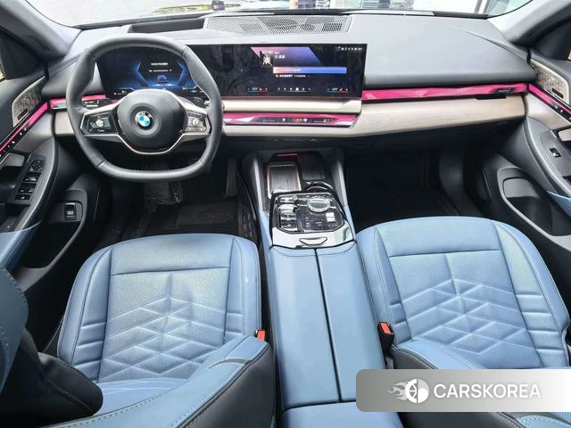 BMW 5 series 2024 Черный из Китая, фото 3