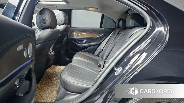 Mercedes-Benz E-Class W213 2018 Черный из Кореи, фото 3