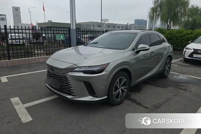 Lexus RX 2023 Серебристо-серый из Китая, фото 3