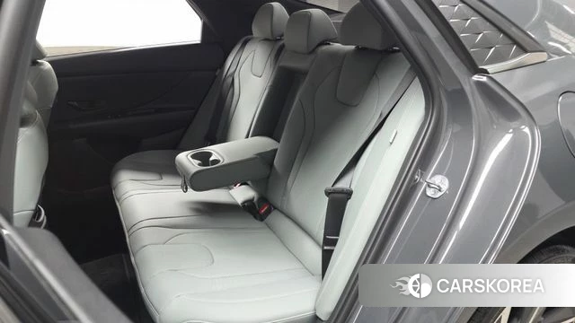 Hyundai The New Avante (CN7) 2023 Серый из Кореи, фото 3