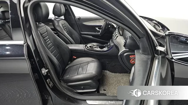 Mercedes-Benz E-Class W213 2018 Черный из Кореи, фото 3