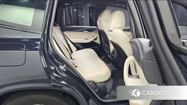 BMW iX3 2024 Черный из Кореи, фото 3