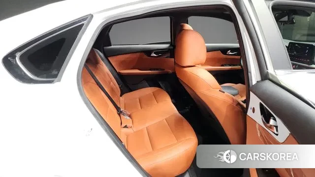 Kia The New K3 2nd generation 2022 Белый из Кореи, фото 3