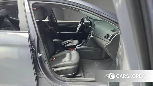 Hyundai Avante AD 2018 Серый из Кореи, фото 3