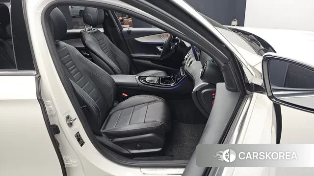 Mercedes-Benz E-Class W213 2021 Белый из Кореи, фото 3