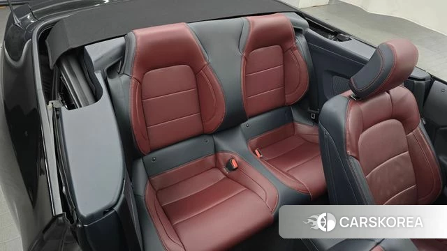 Ford Mustang 7th Generation 2024 Черный из Кореи, фото 3