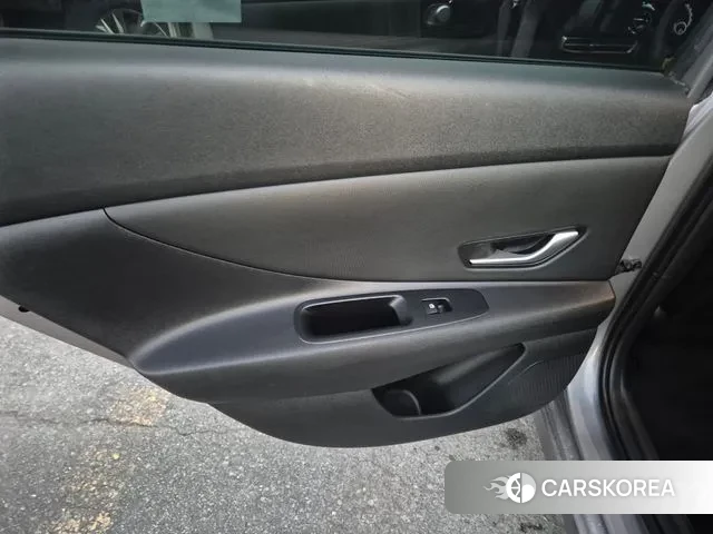 Hyundai Avante Hybrid (CN7) 2022 Песочный из Кореи, фото 3