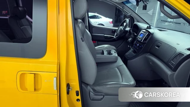 Hyundai The New Grand Starex 2018 Желтый из Кореи, фото 3