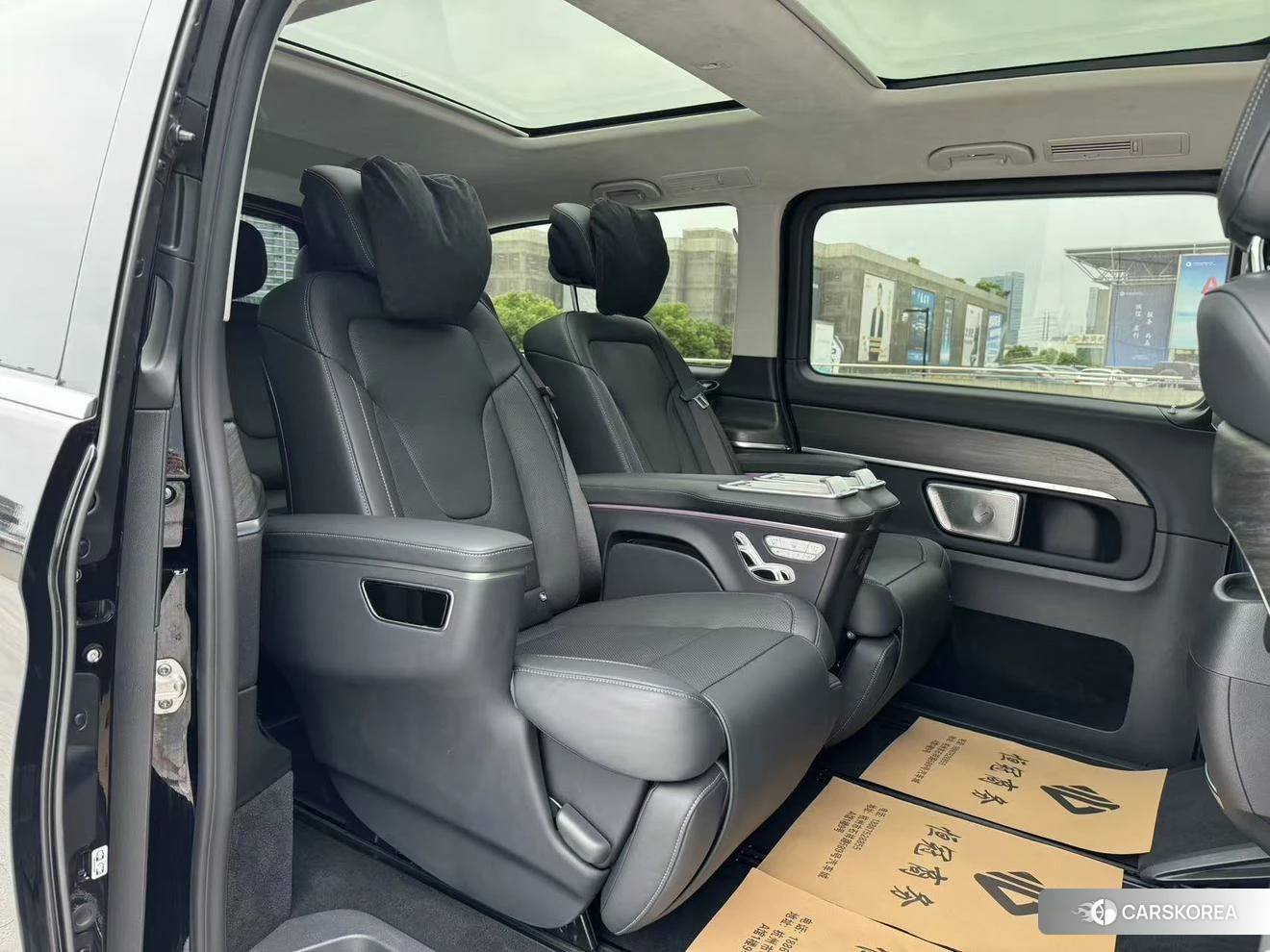 Mercedes-Benz V-class 2024 Черный из Китая, фото 3