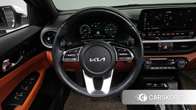 Kia The New K3 2nd generation 2021 Белый из Кореи, фото 3