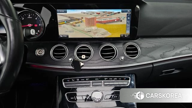 Mercedes-Benz E-Class W213 2018 Белый из Кореи, фото 3
