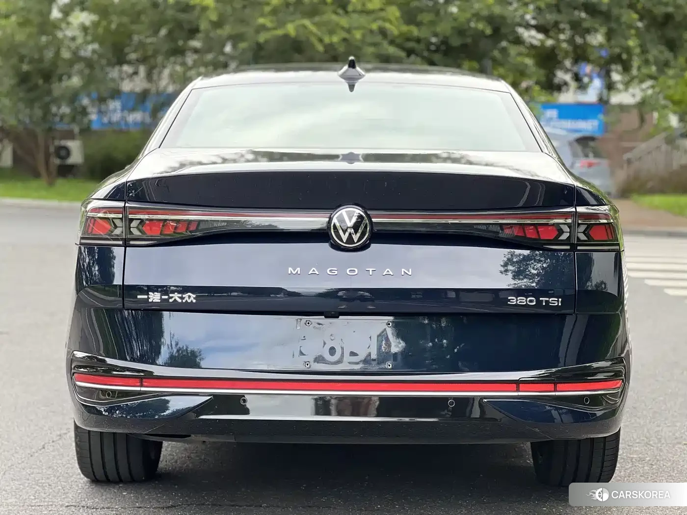 Volkswagen Magotan 2024 Синий из Китая, фото 3