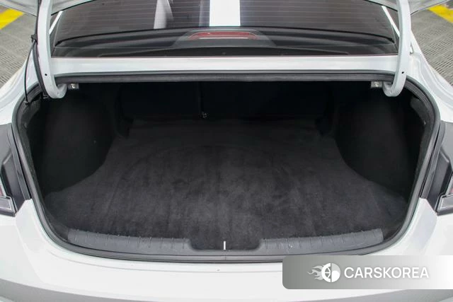 Hyundai Elantra 2022 Белый из Китая, фото 3
