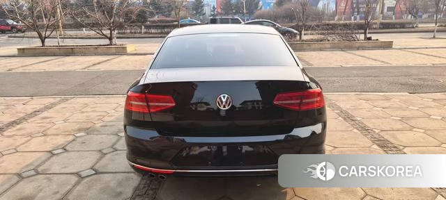 Volkswagen Magotan 2018 Черный из Китая, фото 3